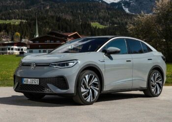 السيارات الكهربائية والضرائب: ما هي الحوافز المتاحة في الإمارات؟