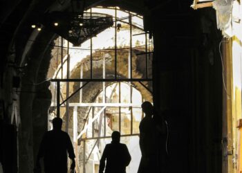 تحليل الأسواق: كيف تختار اللابتوب المناسب لعملك؟