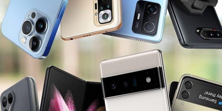 “استعراض شامل لأحدث الهواتف الذكية: أيها يستحق الشراء؟”